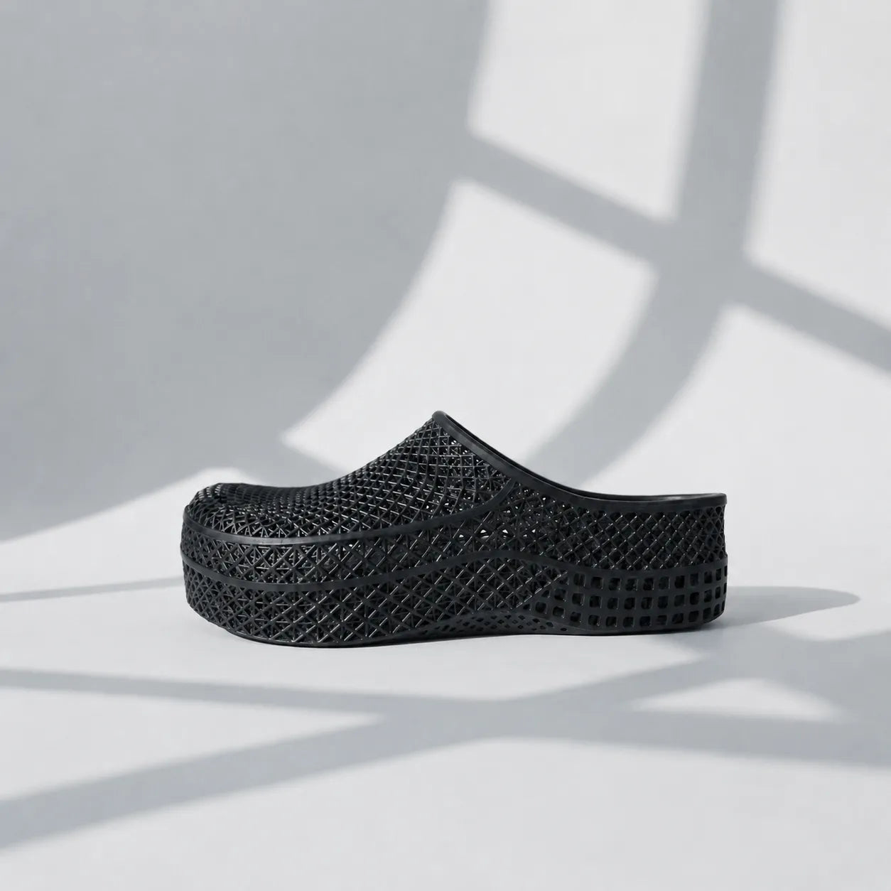TRANSIT 01 3D printed mule — open lattice upper and platform sole